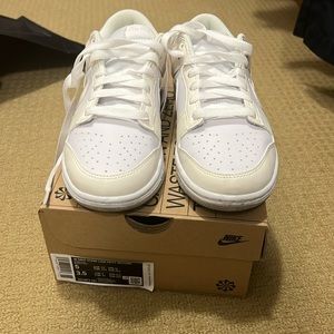 Women’s Nike Dunk Low Next Nature size 5